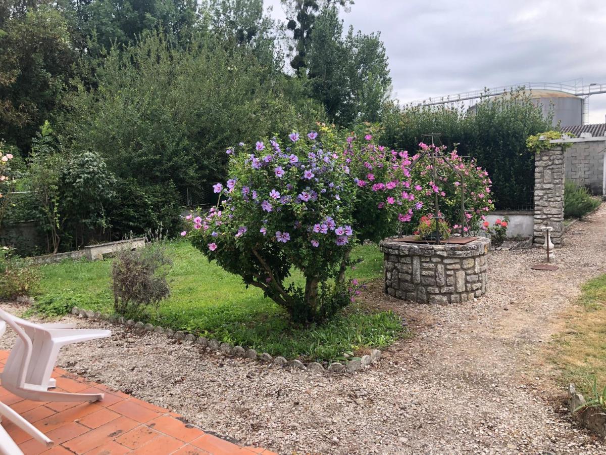 Villa Chez FIRMIN Les Ombrages Mesnac Exterior foto